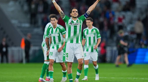 Marc Bartra lập cú đúp, Real Betis ngược dòng kịch tính hạ Lille 3-2