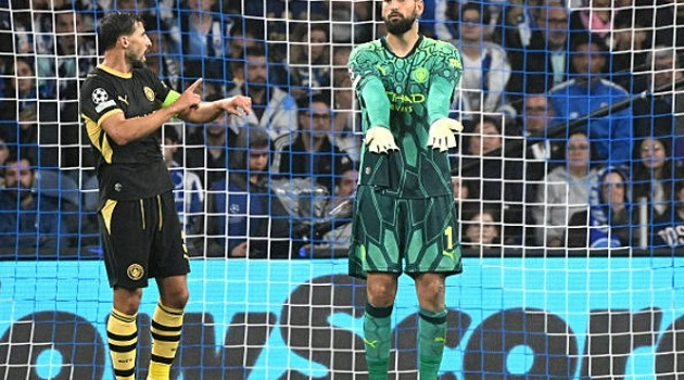 Maresca bảo vệ Donnarumma, trách tuyến trên Man City