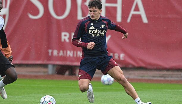 Arsenal ngỡ ngàng trước phong độ của tân binh Christos Tzolis