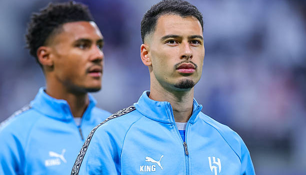 Huyền thoại trách CĐV Arsenal đối xử tệ với Gabriel Martinelli