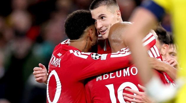 Báo Slovenia phát cuồng với siêu phẩm của Sesko tại Champions League