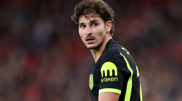 Godin chỉ trích Alvarez vụ nổi loạn đòi sang Barcelona
