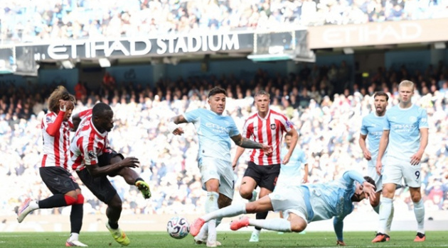 Màn trình diễn giúp Brian Brobbey xếp trên tất cả cầu thủ Man City