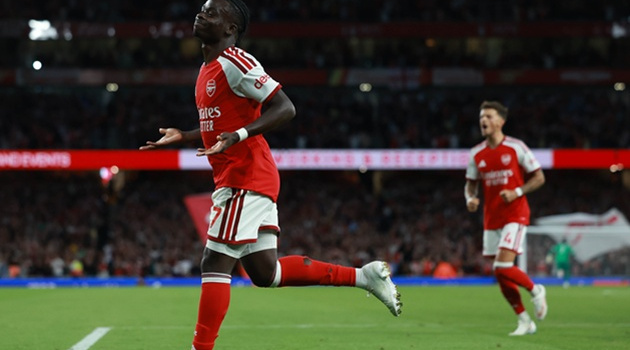 Bukayo Saka sa sút hay dư luận quá khắt khe?