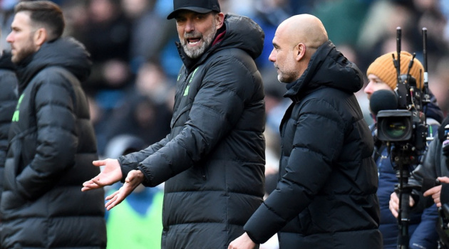 Klopp kiệt sức vì cuộc chiến không công bằng với Man City