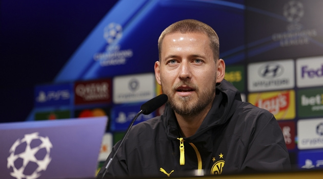 Dortmund gia hạn với Anton để ngáng đường Man Utd