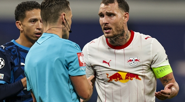 Lời giải David Raum cho bài toán cánh trái của Man Utd