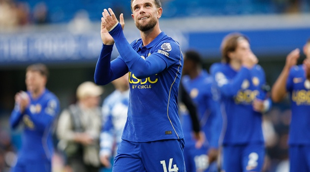 Sức sống mới ở tuyến giữa Chelsea với Henderson và Caicedo