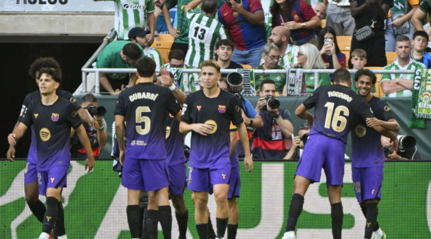 Hỏa lực hủy diệt đưa Barca bay cao trước El Clasico