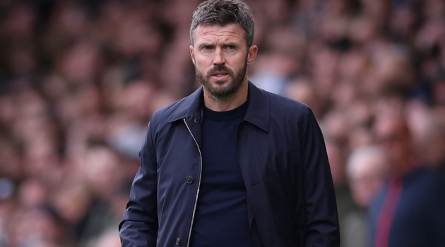 Huyền thoại MU bị chê trách vì làm khó Carrick