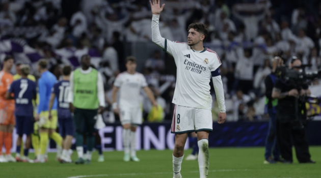 CĐV Real Madrid phát cuồng với Valverde
