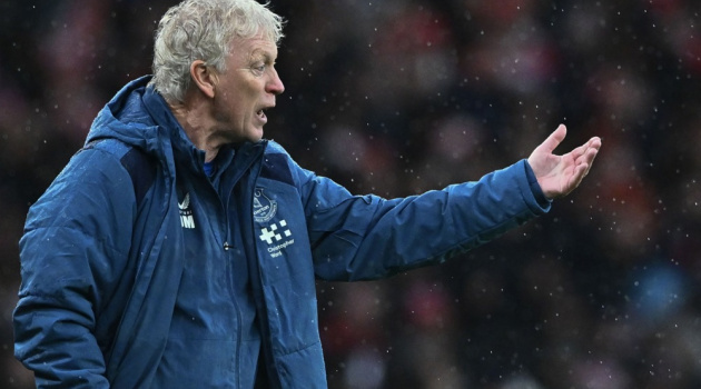David Moyes khẳng định cầu thủ Everton mất tập trung trước Arsenal
