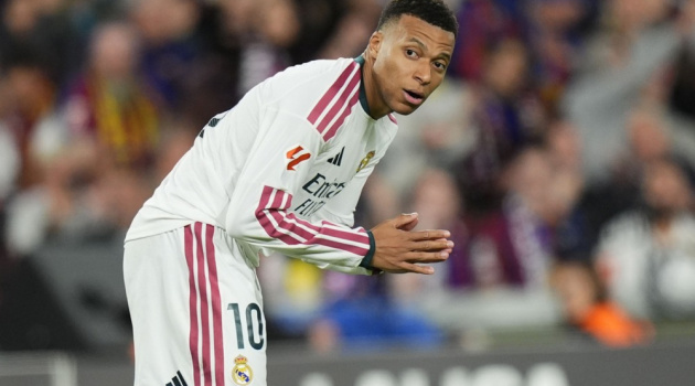 Tiền bối chỉ trích cách Mbappe vận động cho Quả bóng vàng