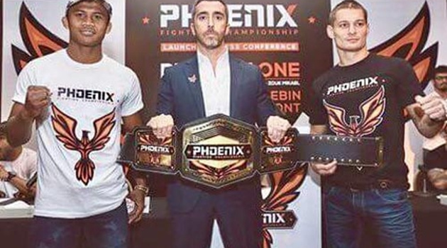 Hoàng tử Muay Thai đại chiến siêu võ sĩ Đức