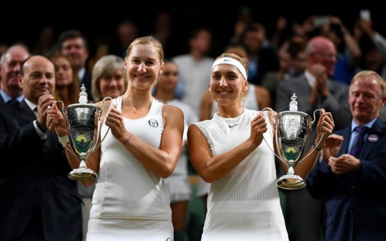 Người đẹp Vesnina vô địch đôi nữ ở Wimbledon