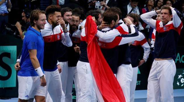 Nghẹt thở hạ tuyển Bỉ, Pháp vô địch Davis Cup sau 16 năm chờ đợi