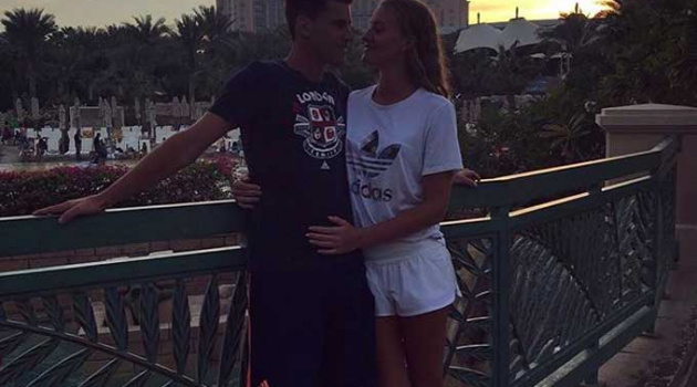Dominic Thiem bỏ bồ hot girl, yêu đương nữ đồng nghiệp