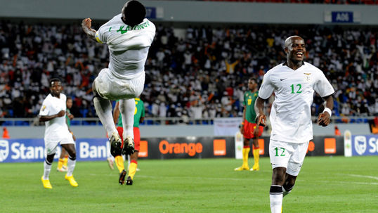 Đánh bại Ghi-nê Xích Đạo, Zambia giành ngôi đầu bảng A. Thắng Senegal, Libya vẫn bị loại