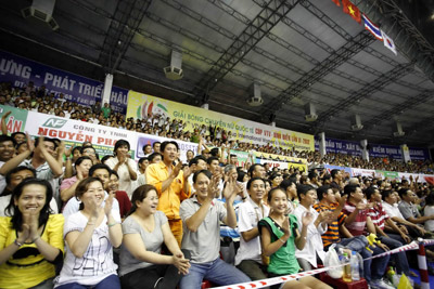 Chung kết giải bóng chuyền nữ quốc tế - VTV Bình Điền Cup 2012: Hãy yêu bóng chuyền như thế!