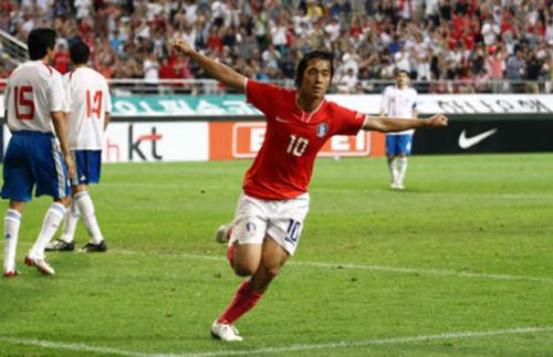 Chủ công của Arsenal sẽ về quê làm nghĩa vụ quân sự