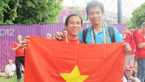 Ký sự EURO 2012: Lá cờ tổ quốc tại Ba Lan
