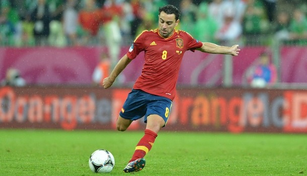 Xavi: Luis Aragones có thể góp ý bất cứ điều gì mình muốn