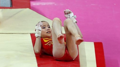 Thể dục dụng cụ nữ Trung Quốc thảm bại