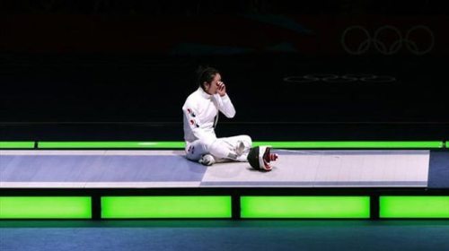 Ăn vạ nên được huy chương