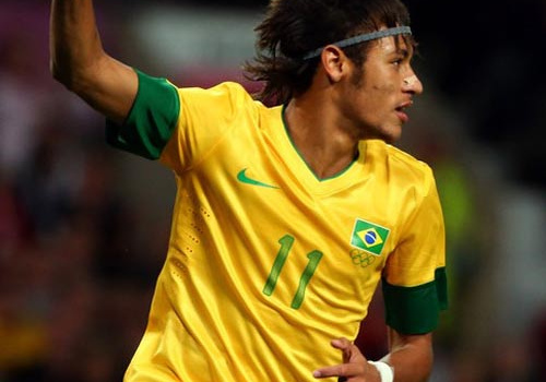 Neymar: “Chúa ở bên Brazil”