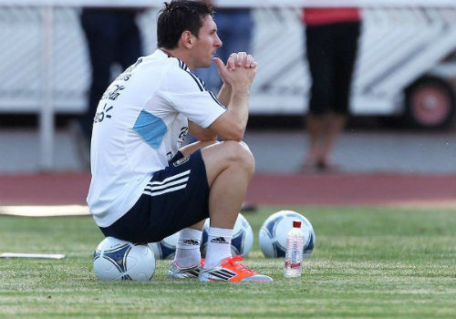 Người Argentina lại chờ đợi: Messi vẫn là “Messiah”!