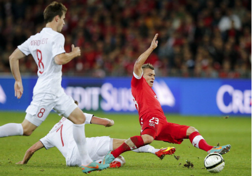 VL World Cup bảng E: Iceland bám sát Thụy Sĩ