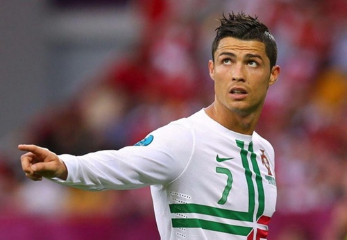 Ronaldo muốn gia nhập CLB 100” bằng một chiến thắng