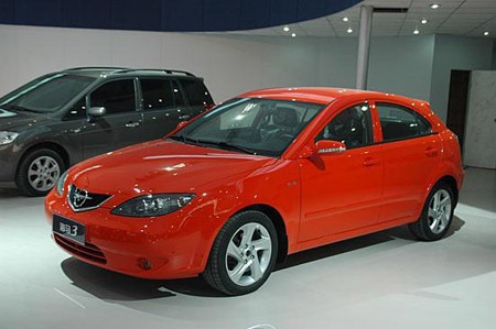 Nhập khẩu ô tô từ Trung Quốc tăng đột biến