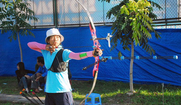 Giải vô địch bắn cung quốc gia 2012: Quyền Trang phá KLQG nội dung Cung quốc tế nữ