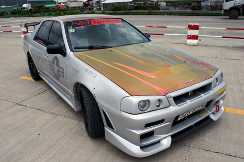 Nissan Skyline độ thành GT-R R34