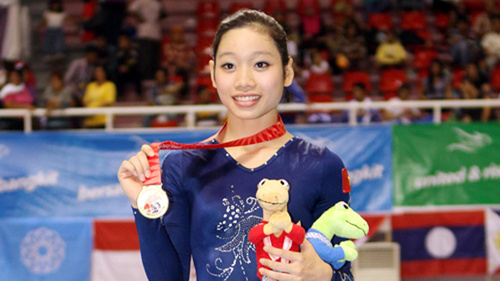 Hà Thanh, Xuân Vinh tranh ngôi số 1 Việt Nam