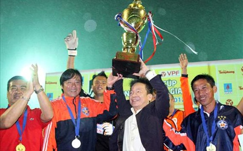 Bầu Hiển thưởng đậm cho SHB Đà Nẵng