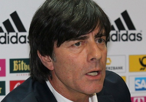 Tuyển Đức có tiền đạo hay không tiền đạo?