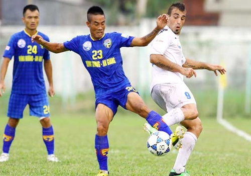 Hùng Vương An Giang vô địch lượt đi giải hạng nhất Quốc Gia: 7 điểm và 17 năm