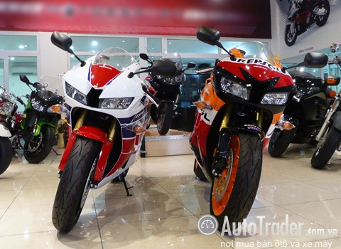 Cặp đôi CBR600RR 2013 đỉnh cao về Việt Nam