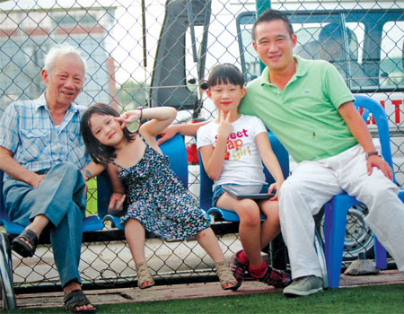 Cựu tuyển thủ Đội bóng Đường sắt Hồi đó, chúng tôi sướng lắm!