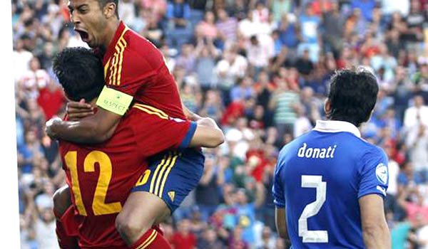 Muốn thắng, Italia phải 'sống' qua phút 30