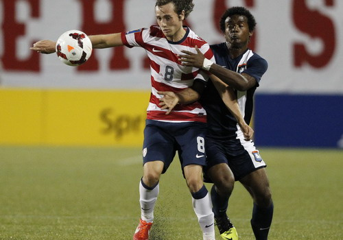 Bán độ len lỏi vào Gold Cup 2013