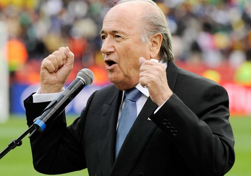 UEFA và FIFA bị làm khó