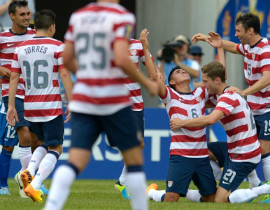 Video Gold Cup: Mỹ thắng đậm El Salvador để vào bán kết