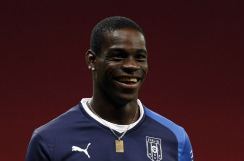 Thất vọng: Cả Messi và Balotelli đều không ra sân tối nay