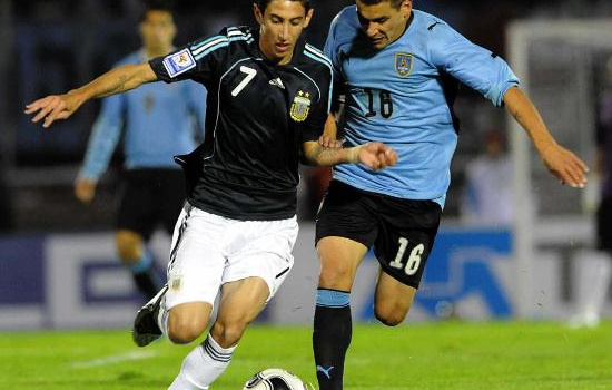 VL World Cup khu vực Nam Mỹ: Quá khó cho Uruguay