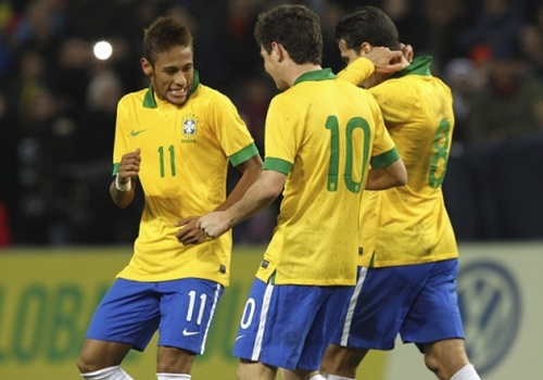 Oscar lập công, Brazil đánh bại cựu vương châu Phi