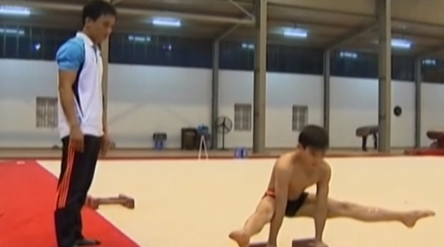 HLV thể dục dụng cụ: Vừa là giáo viên vừa là bảo mẫu