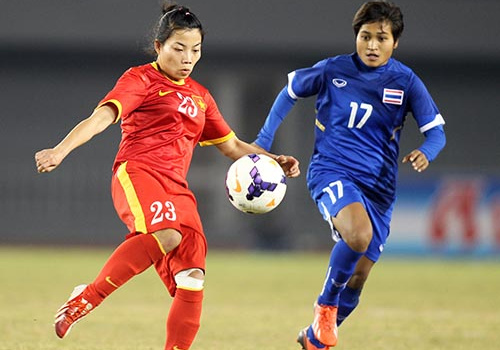 Dồn sức cho bóng đá nữ